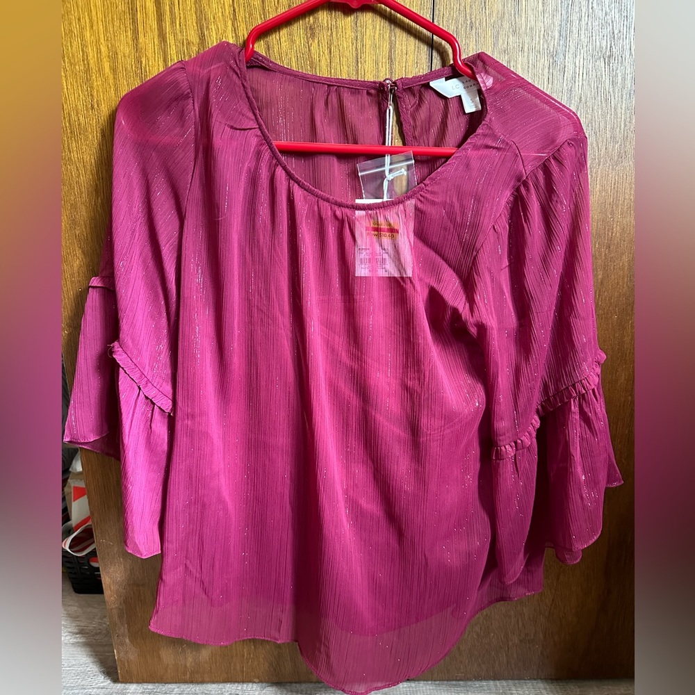 NWT Lauren Conrad Flutter Sleeve Blouse